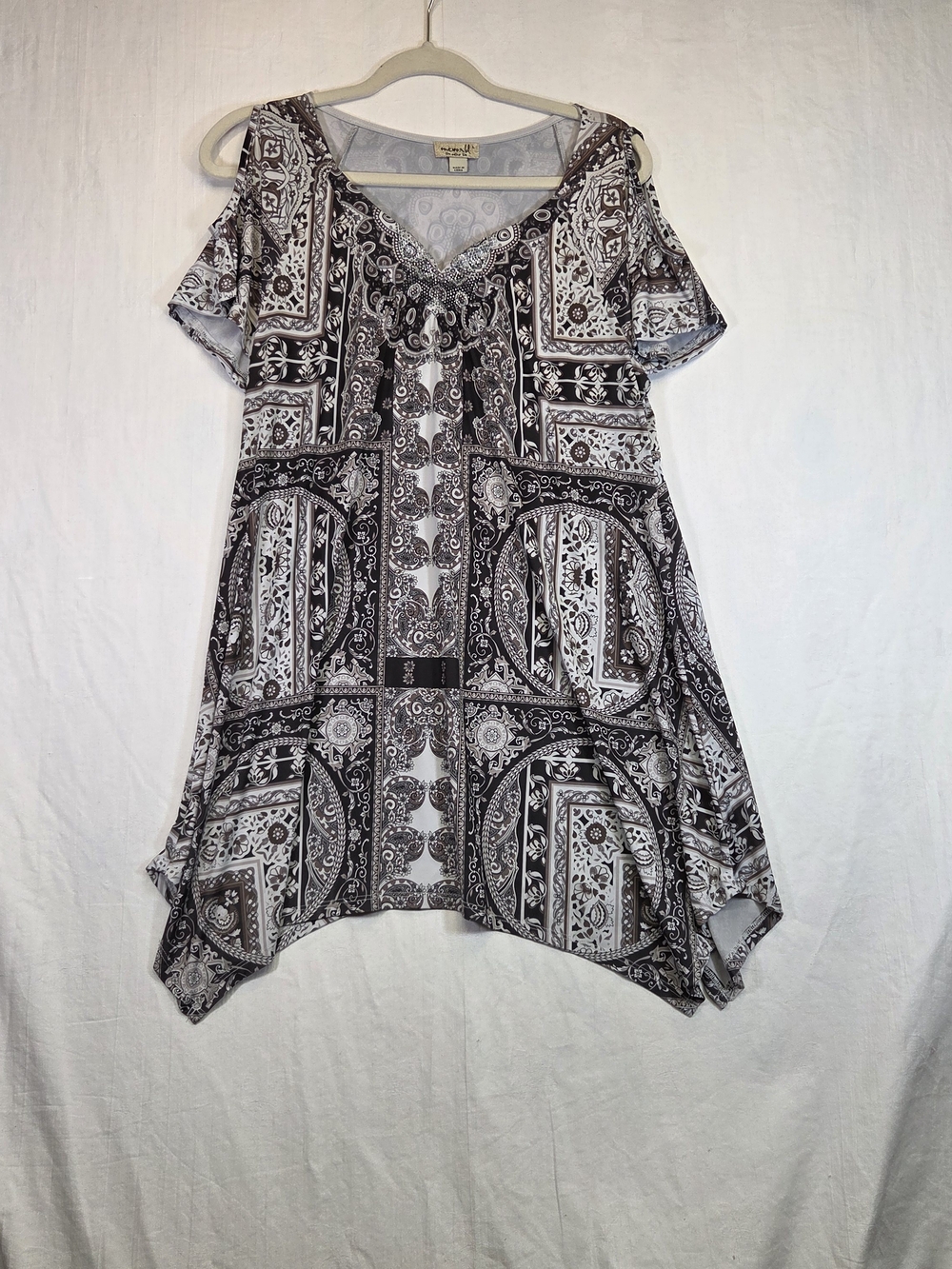 One World Live & Let Live Paisley Rhinestone Cold Shoulder Tunic Dress L. #0352